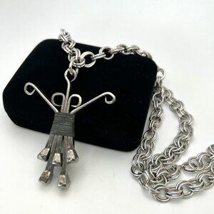 Brutalist Horeshoe Nail Art Necklace